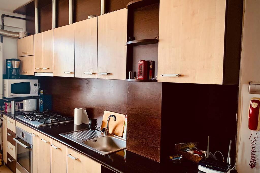 Cozy 2 Rooms Apartment Close To City Center Bucureşti Eksteriør bilde