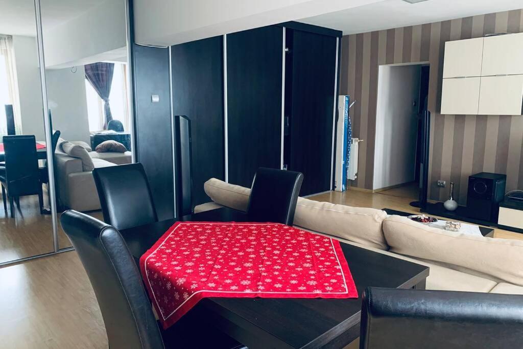 Cozy 2 Rooms Apartment Close To City Center Bucureşti Eksteriør bilde