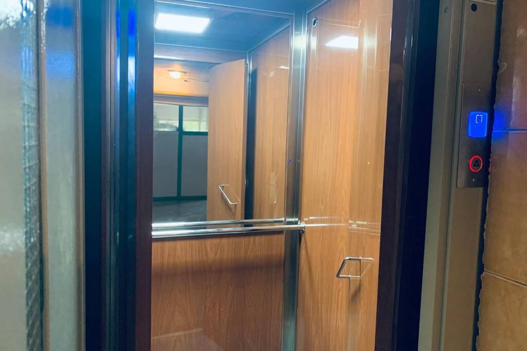 Cozy 2 Rooms Apartment Close To City Center Bucureşti Eksteriør bilde