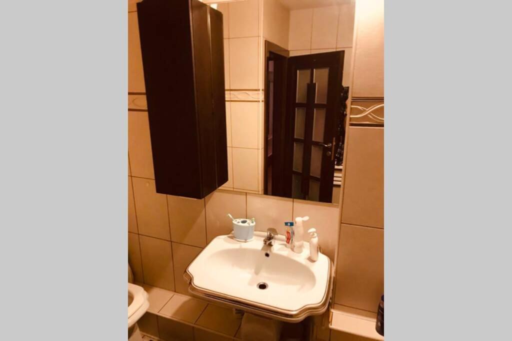Cozy 2 Rooms Apartment Close To City Center Bucureşti Eksteriør bilde