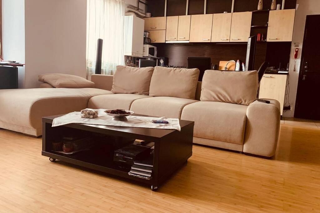Cozy 2 Rooms Apartment Close To City Center Bucureşti Eksteriør bilde