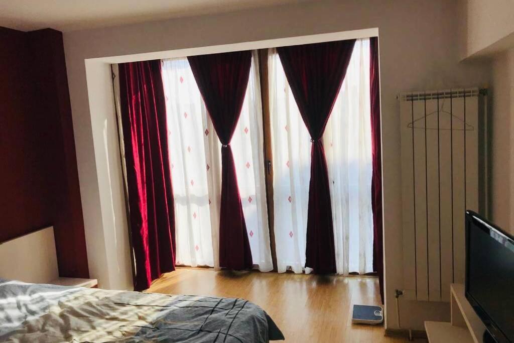 Cozy 2 Rooms Apartment Close To City Center Bucureşti Eksteriør bilde