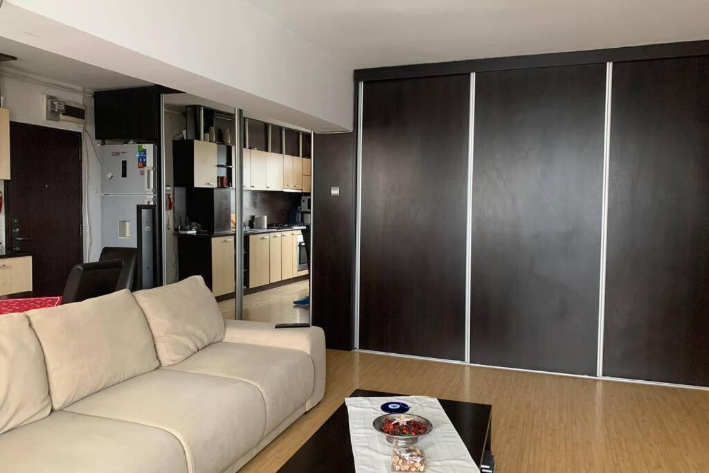 Cozy 2 Rooms Apartment Close To City Center Bucureşti Eksteriør bilde